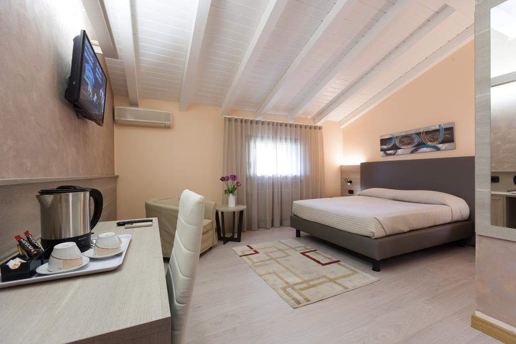Hotel Prata Verde Prata Di Pordenone ภายนอก รูปภาพ