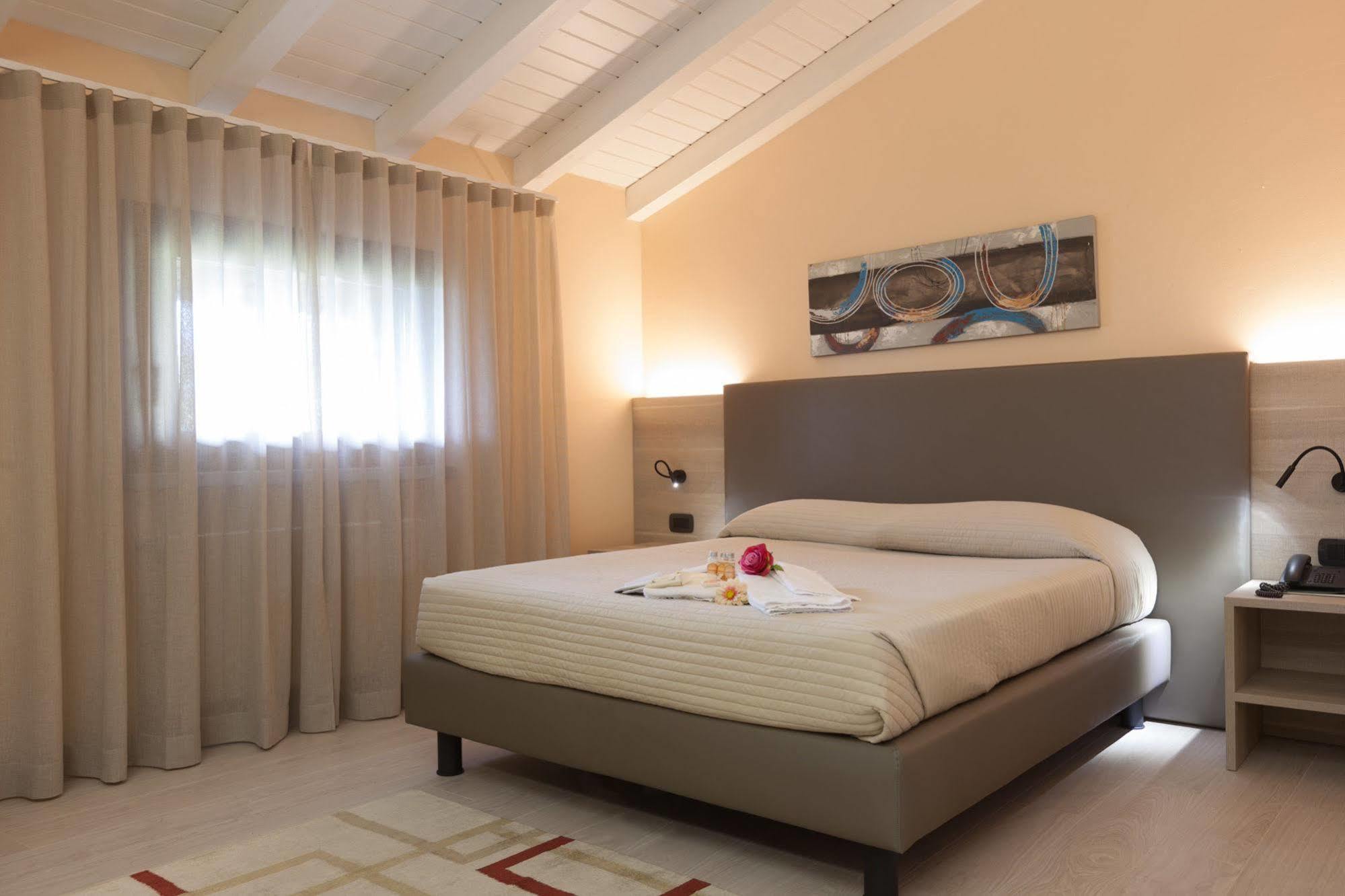 Hotel Prata Verde Prata Di Pordenone ภายนอก รูปภาพ