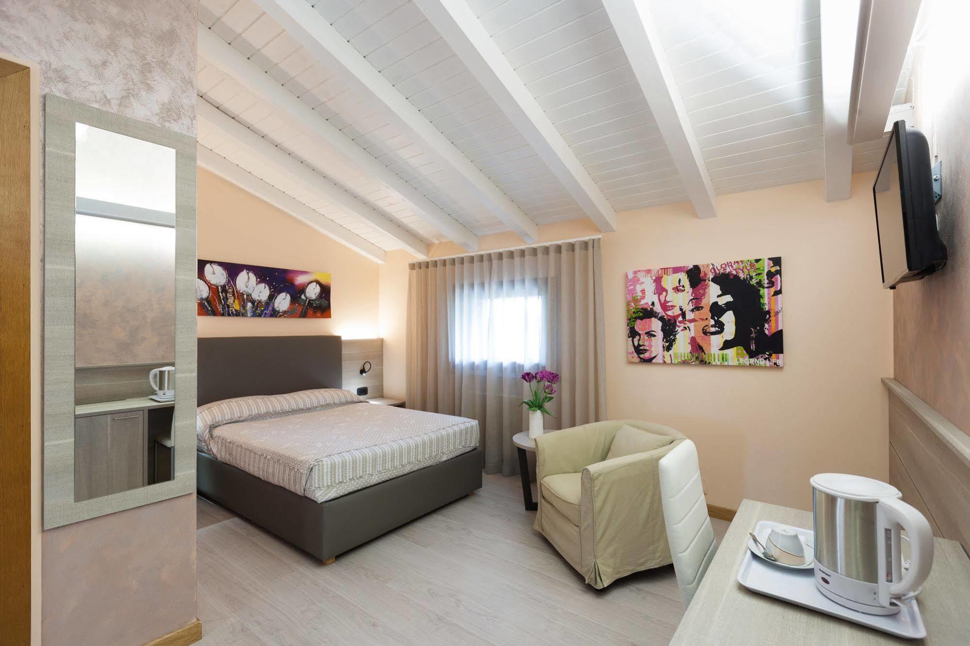 Hotel Prata Verde Prata Di Pordenone ภายนอก รูปภาพ